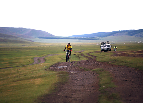 Cycling through the Homeland of Nomads